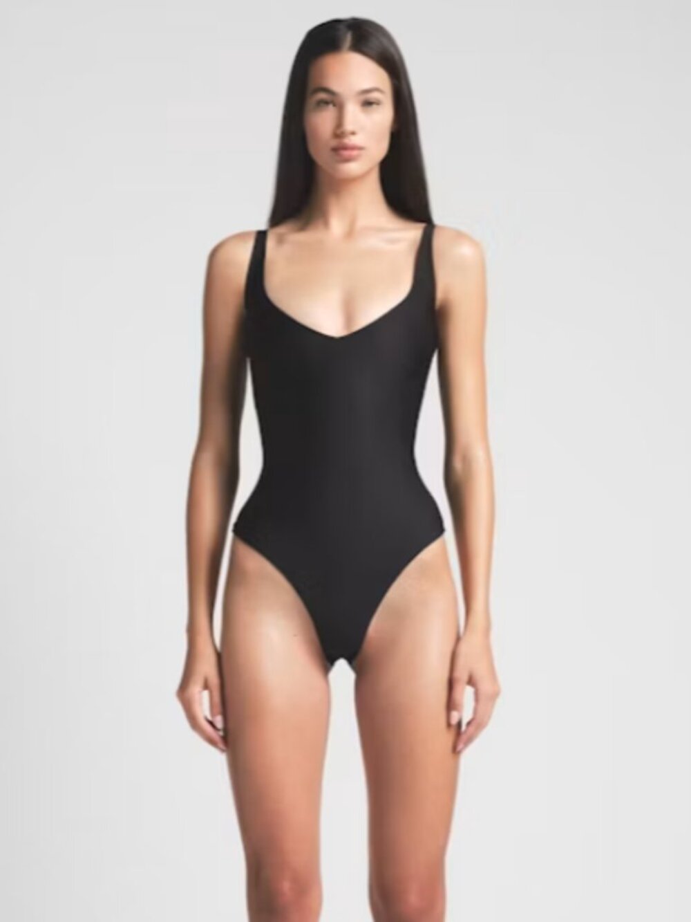 Skims body core sculpt plunge thong bodysuit size xl retail $98 NWT